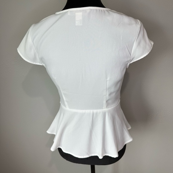Forever 21 Contemporary White Wrap Tie Blouse – Size Small - Picture 4 of 6